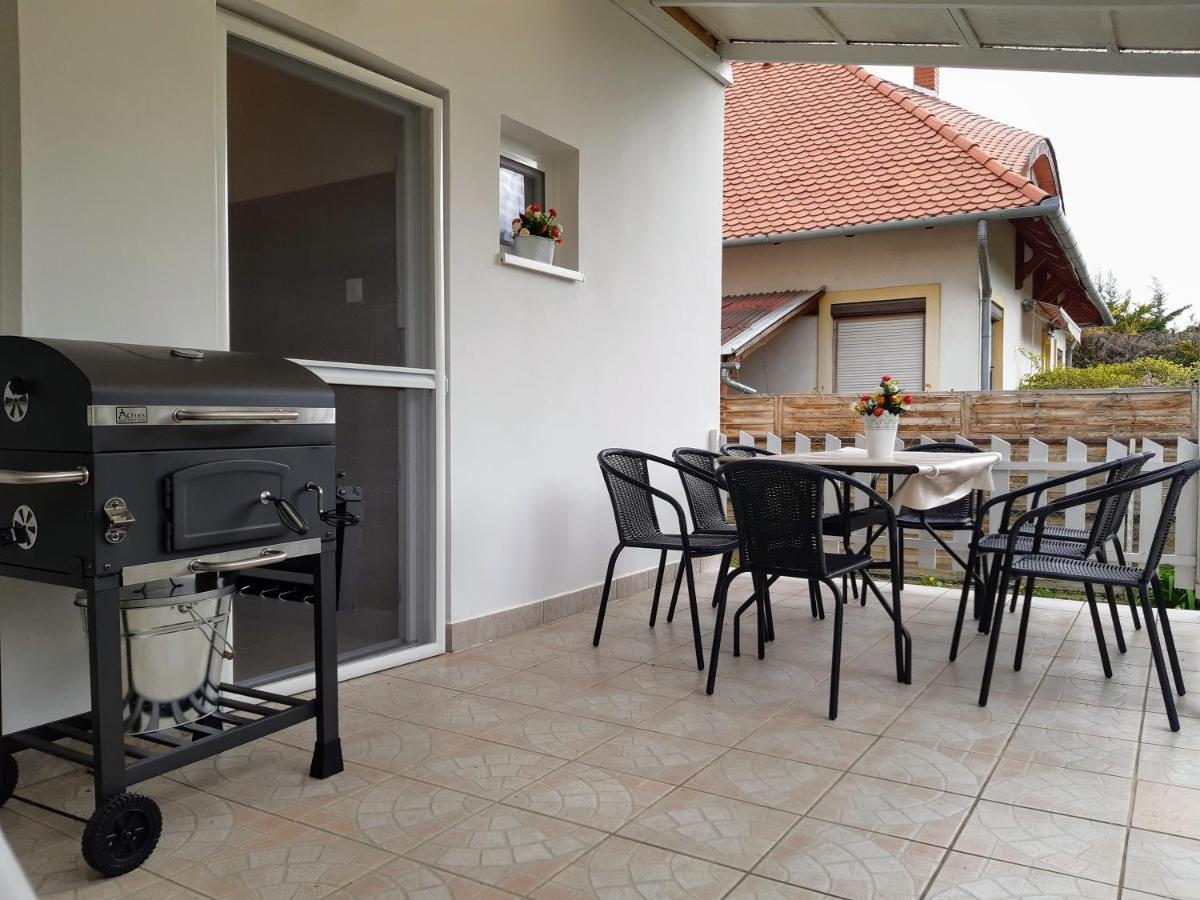 Holiday Home Balatonszárszó Exterior foto