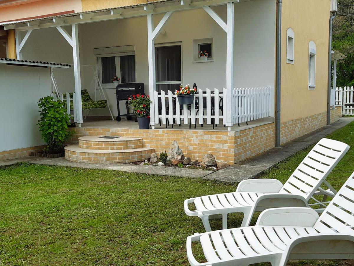 Holiday Home Balatonszárszó Exterior foto